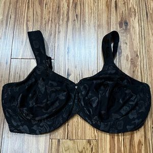 42DDD Very Good  condition Wacoal Awareness Bra in Black, style 85567